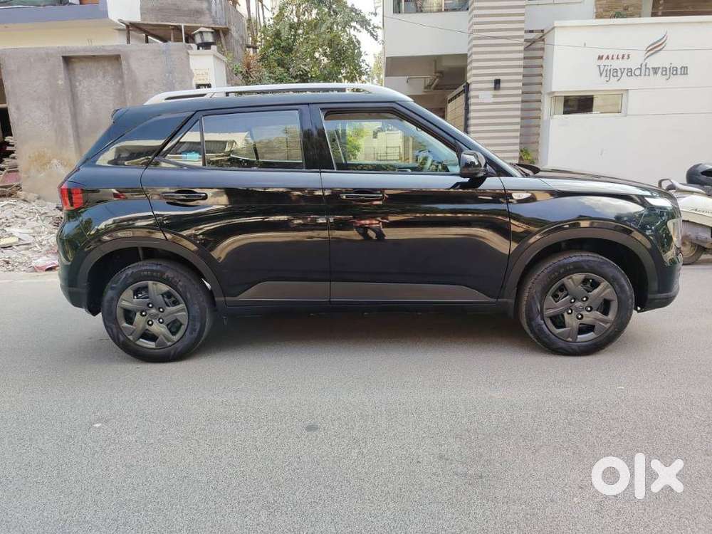 Hyundai Venue 1.2 S Plus, 2024, Petrol