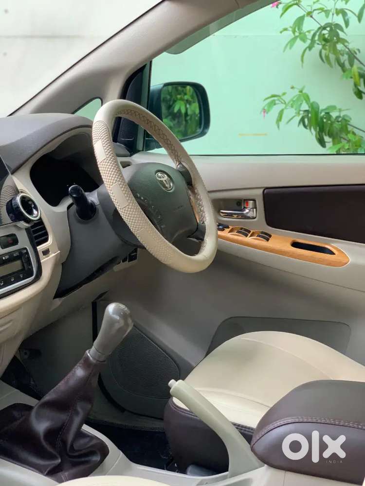 Toyota Innova V Showroom Condition