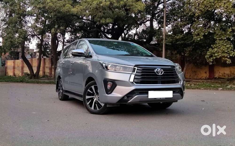 Toyota Innova Crysta