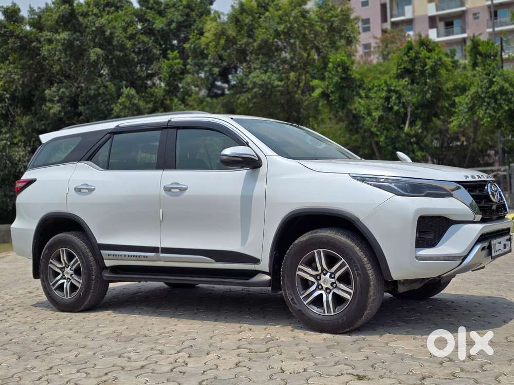 Toyota Fortuner 4x2 At 2.7 Petrol, 2024, Petrol
