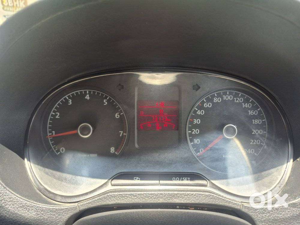 Volkswagen Polo Ipl Ii 1.2 Petrol Highline, 2015, Petrol