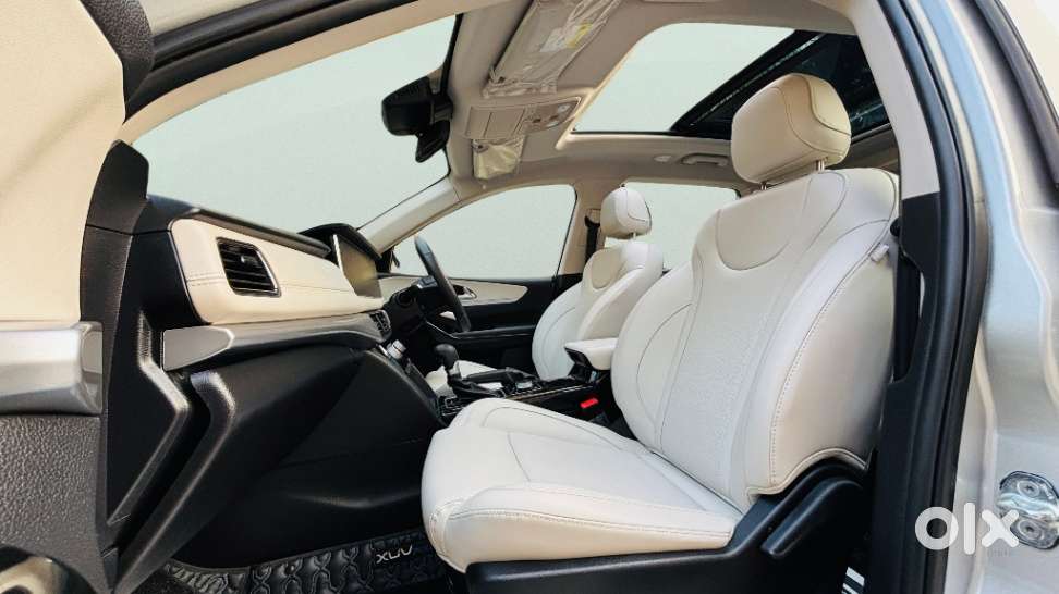 Mahindra Xuv700 2.0 Ax 7 Petrol At Str, 2024, Petrol