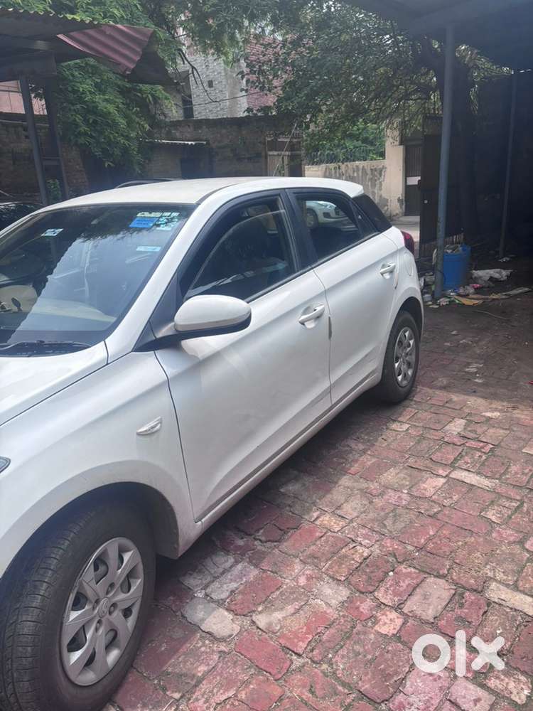 Hyundai Elite I20 Magna+ Petrol Manual 2015