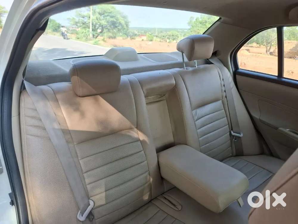 Maruti Suzuki Swift Dzire 2015 Diesel 94000 Km Driven