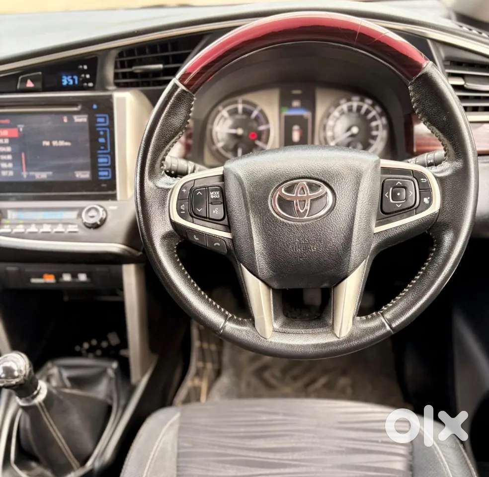 Toyota Innova Crysta 2.4 V 7 Str, 2017, Diesel