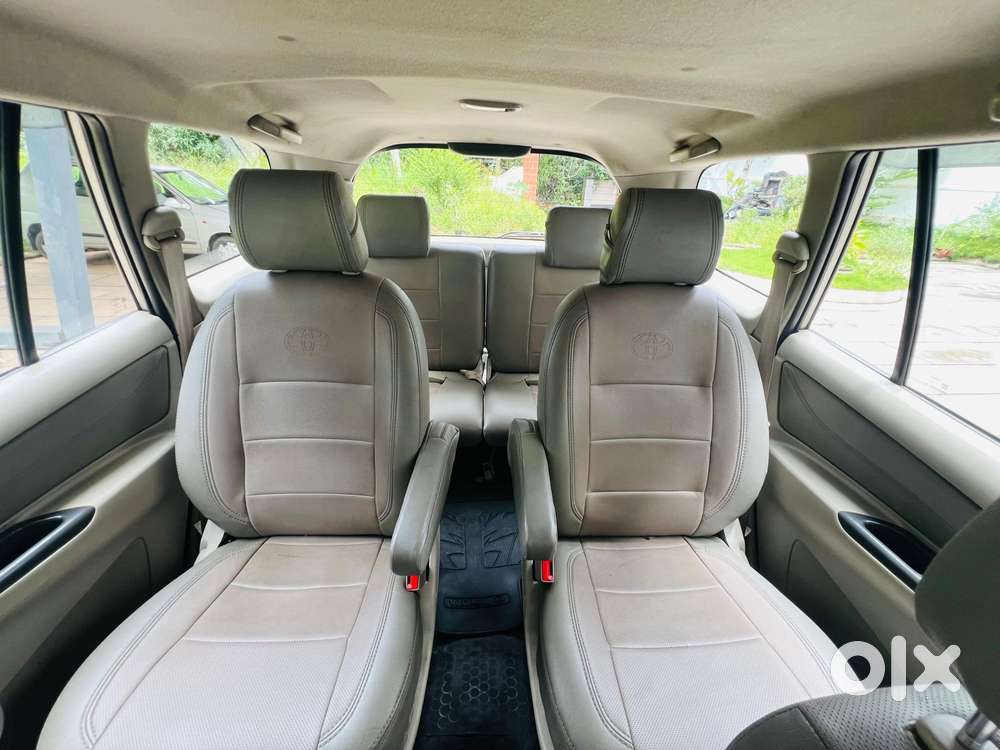 Toyota Innova 2.5 Gx 7 Seater Bs Iv, 2014, Diesel