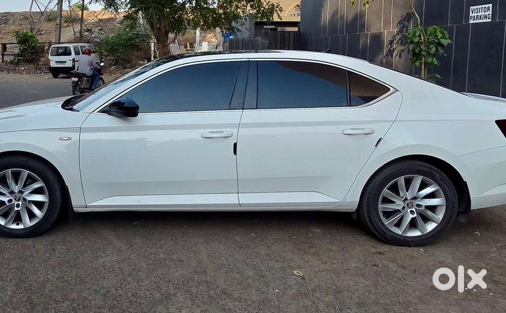Skoda Superb 2017 Diesel Well Maintained