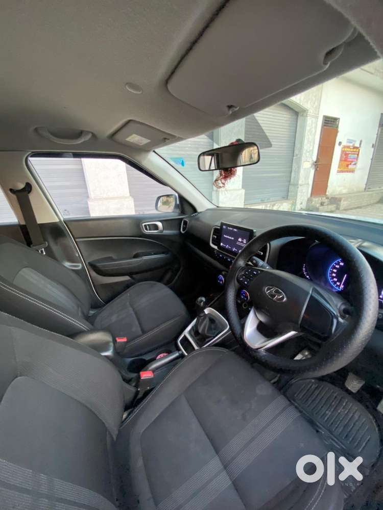 Hyundai Venue 1.2 S Plus, 2022, Petrol