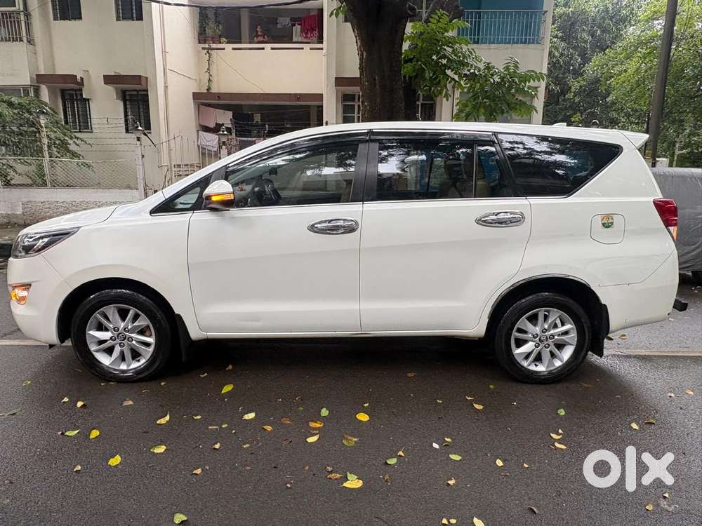 Toyota Innova Crysta 2.4 V 7 Str, 2016, Diesel