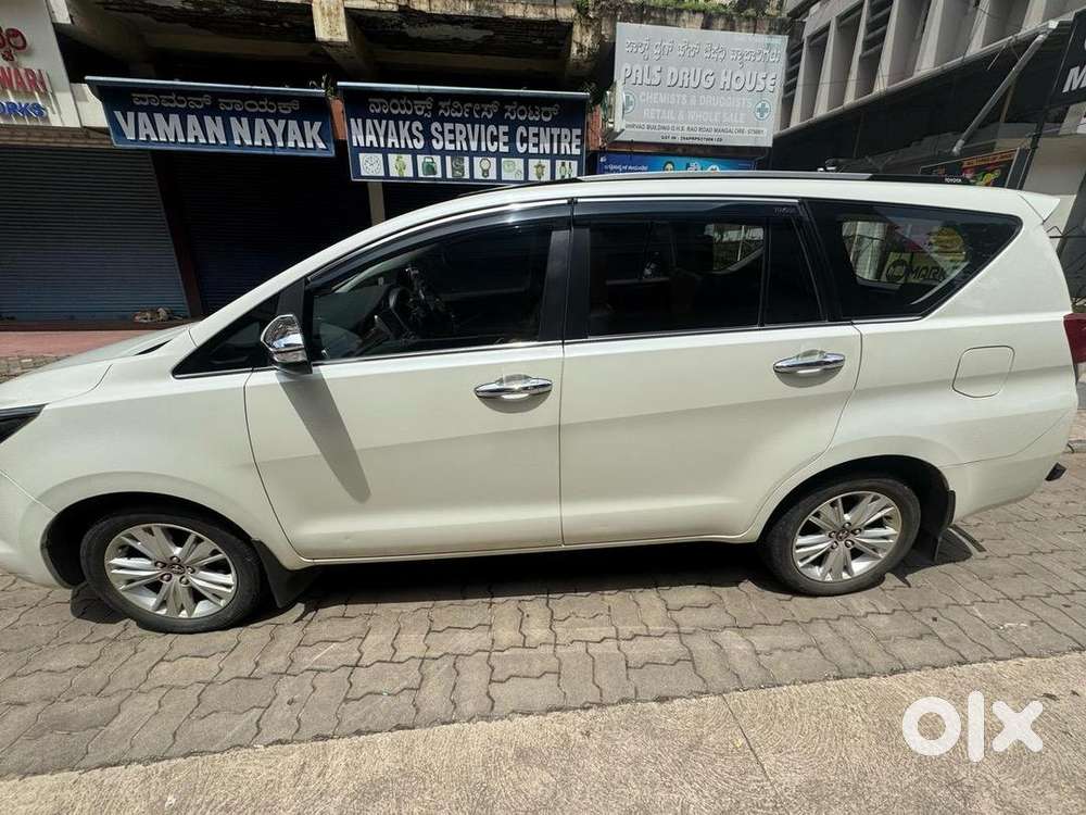 Toyota Innova Crysta 2016 Diesel Well Maintained