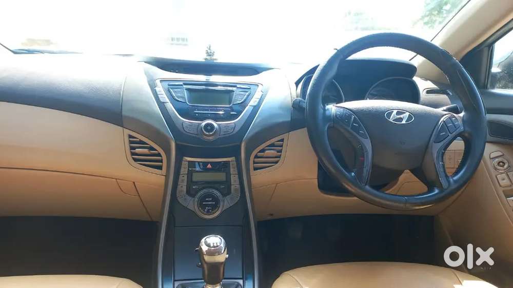 Hyundai New Elantra Mt 2013 Milage 20+