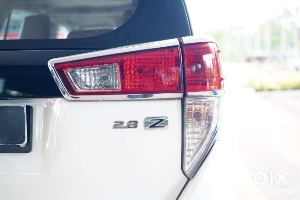 Toyota Innova Crysta 2.8z Automatic, 2017, Diesel