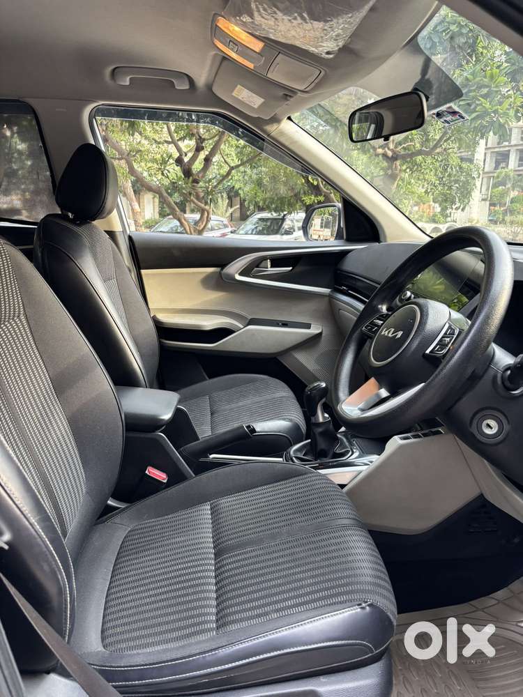 Kia Carens 1.4 Prestige Turbo 7 Str, 2022, Petrol