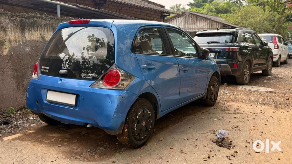 Honda Brio 2013 Petrol 100000 Km Driven