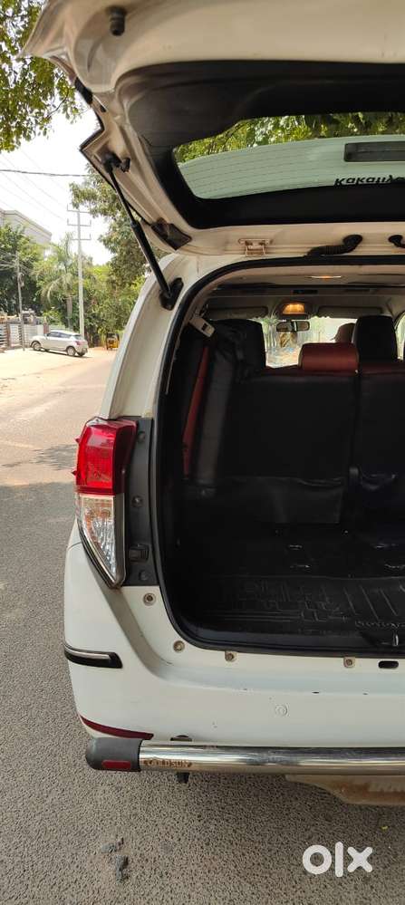 Toyota Innova Crysta 2.4 V 8 Str, 2018, Diesel