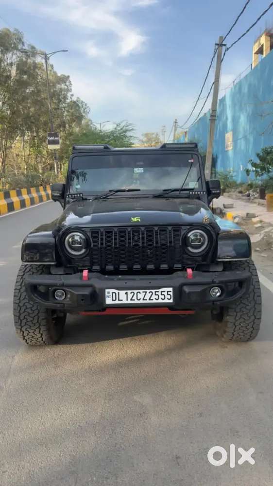 The Ultimate Beast: 2025 Thar Roxx Ax7l Diesel At (rwd)