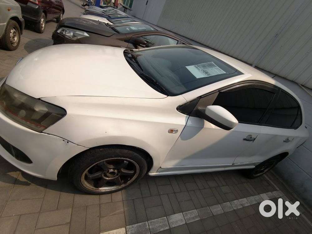 Volkswagen Vento 2010-2013 Petrol Comfortline, 2011, Petrol