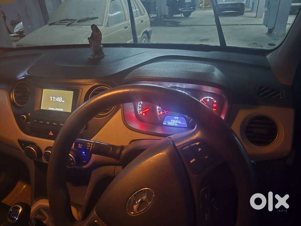 Hyundai Grand I10 Sportz 2017 Petrol