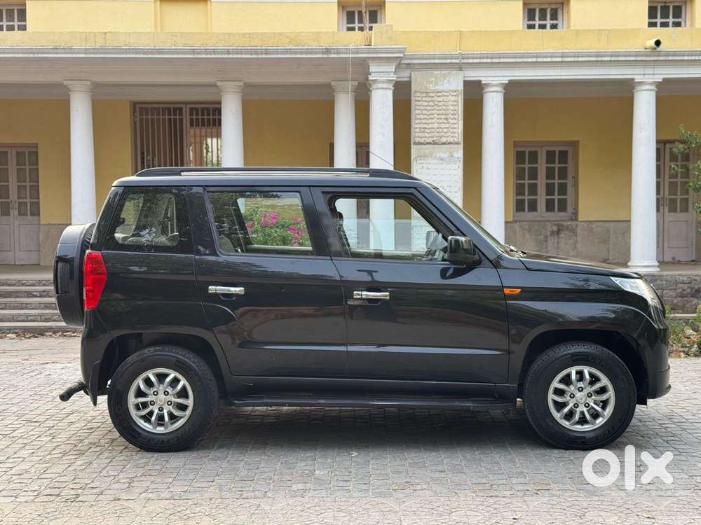 Mahindra Tuv 300 Mhawk100 T8 Dual Tone, 2017, Diesel