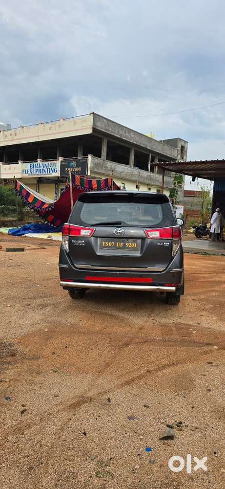 Toyota Innova Crysta 2018 Diesel Well Maintained