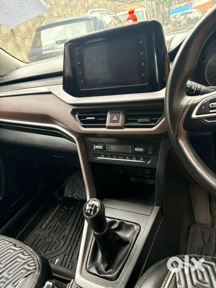 Maruti Suzuki Brezza 1.5 Zxi Cng, 2023, Cng & Hybrids