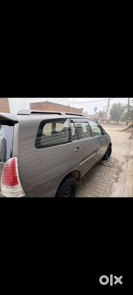 Toyota Innova 2.0 Gx 8 Seater Bs Iv, 2010, Diesel