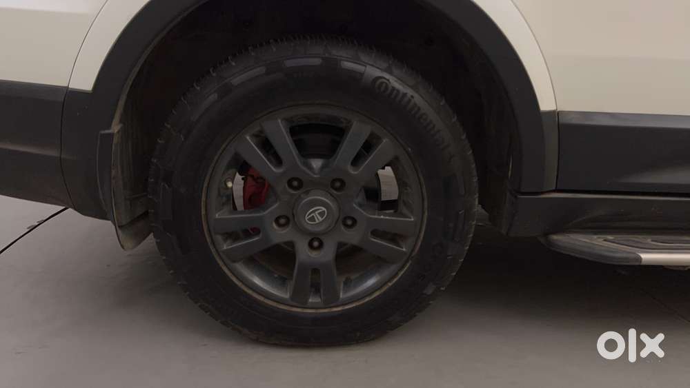 Tata Hexa 2.2 Xta 4x2 6 Str Dual Tone, 2019, Diesel