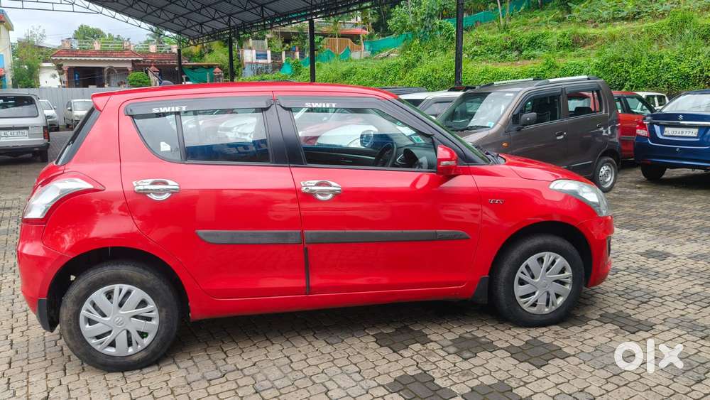 Maruti Suzuki Swift Vxi Abs Bsiv, 2016, Petrol