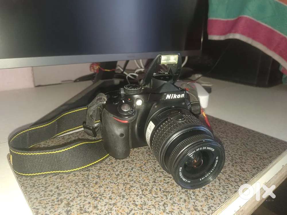 Nikon D5200 DSLR Camera with 18-55 Lens Excellent Condition Best