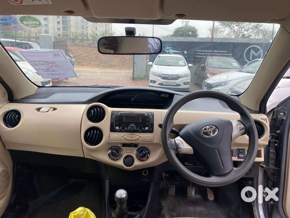 Toyota Etios Liva, 2017, Petrol