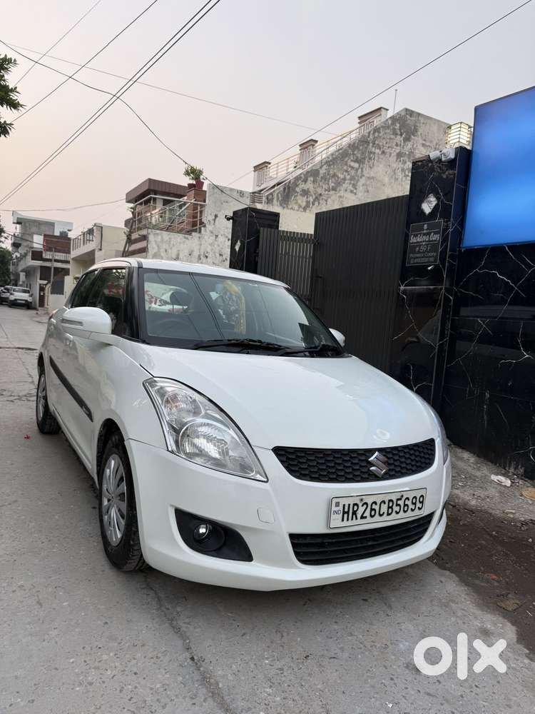 Maruti Suzuki Swift Vxi Abs Bsiv, 2013, Petrol