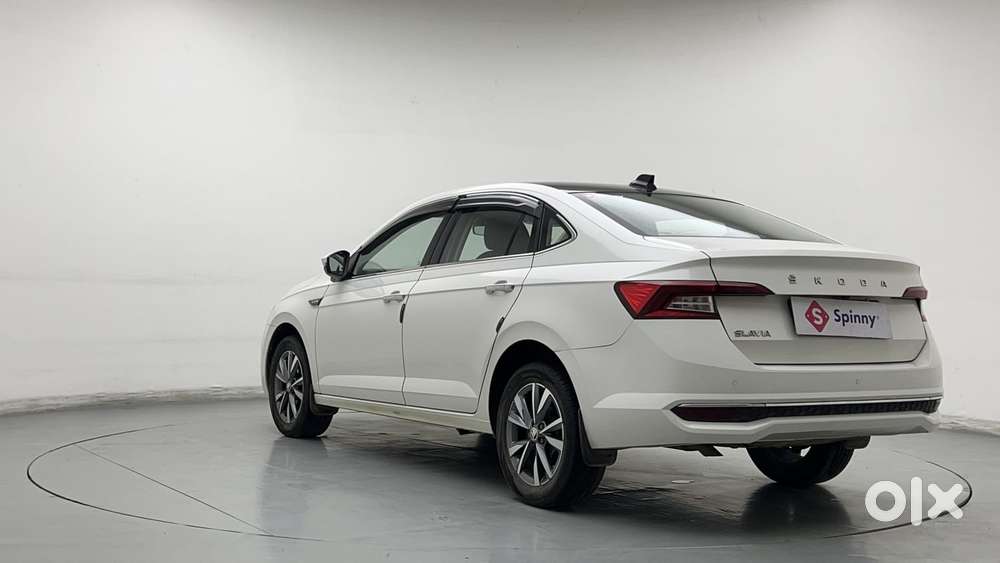 Skoda Slavia Style 1.0l Tsi Mt, 2022, Petrol