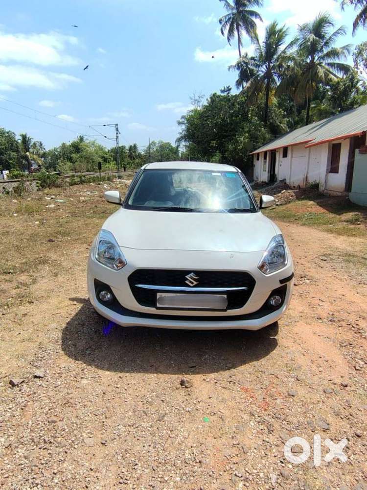 Maruti Suzuki Swift Vxi + Manual, 2023, Petrol