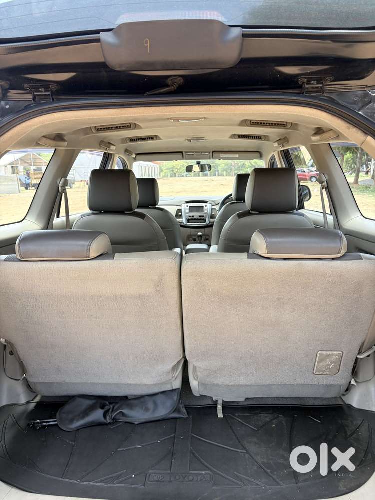 Toyota Innova 2.5 Zx 7 Str Bs-iv, 2014, Diesel