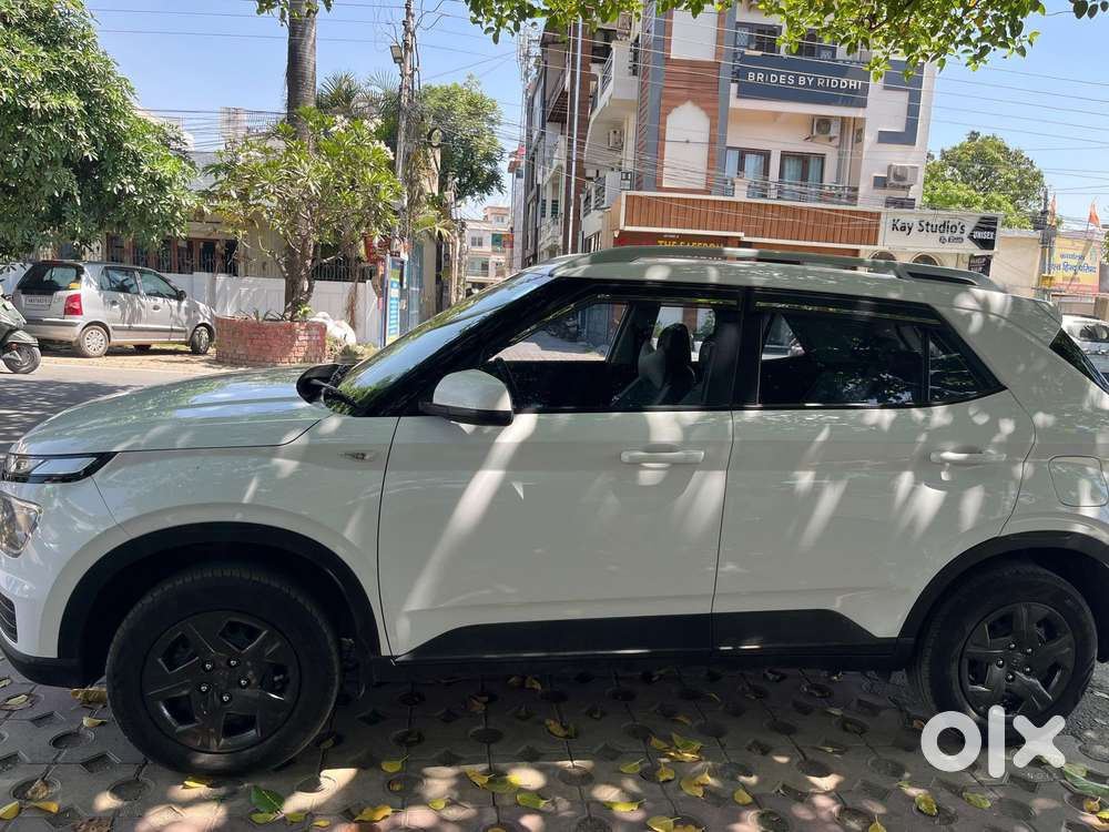 Hyundai Venue S 1.2 Petrol, 2023, Petrol