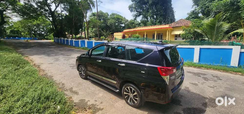 Toyota Innova Crysta – Automatic  Full Option