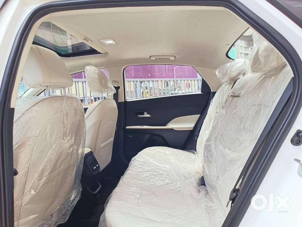 Hyundai Verna Sx 1.5 Petrol Ivt, 2025, Petrol