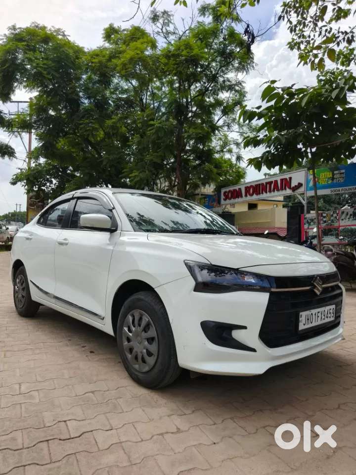 Maruti Suzuki Dzire 1.2 Vxi Amt, 2025, Petrol