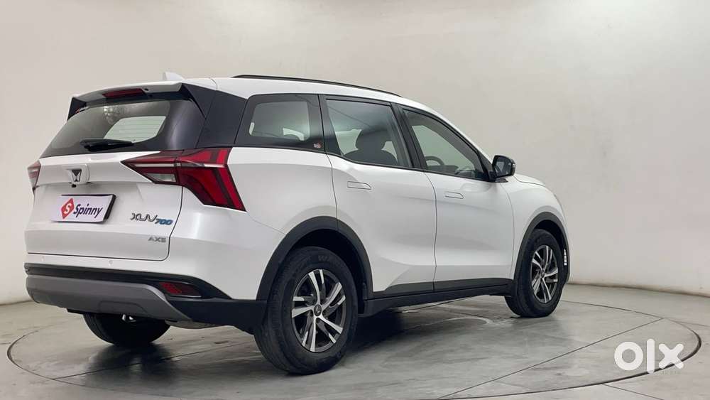 Mahindra Xuv700 2.0 Ax 5 Petrol At Str, 2022, Petrol