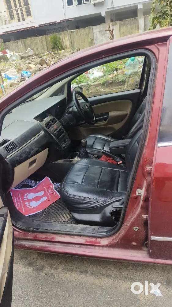 Fiat Linea 2010 Petrol 90000 Km Driven