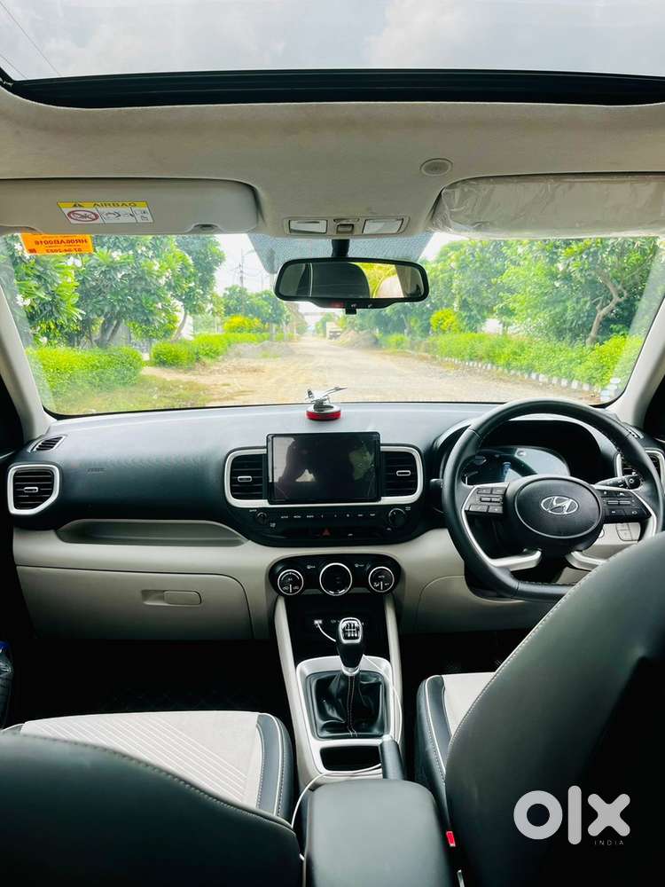 Hyundai Venue Diesel 2023 Top Model