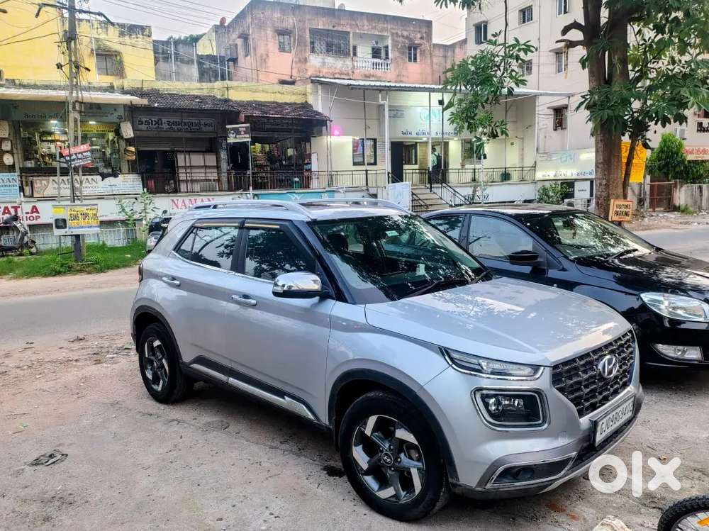 Hyundai Venue 2020 Petrol Well Maintained
