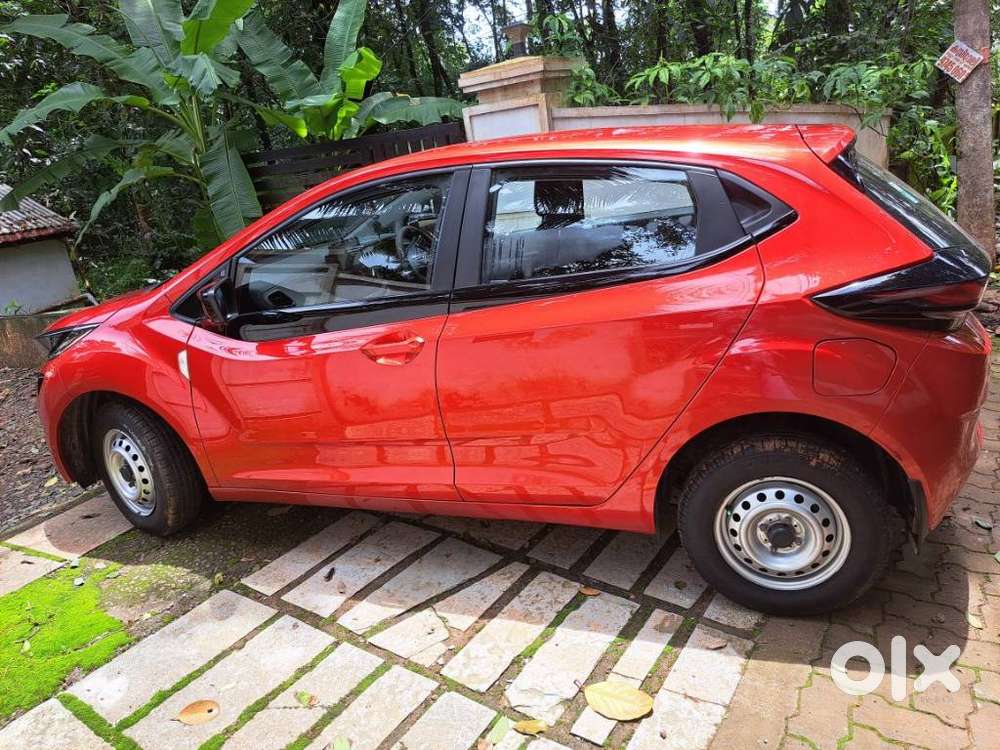 Tata Altroz 1.2 Xe, 2021, Petrol