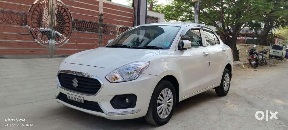 Maruti Suzuki Dzire Vdi Amt, 2017, Diesel