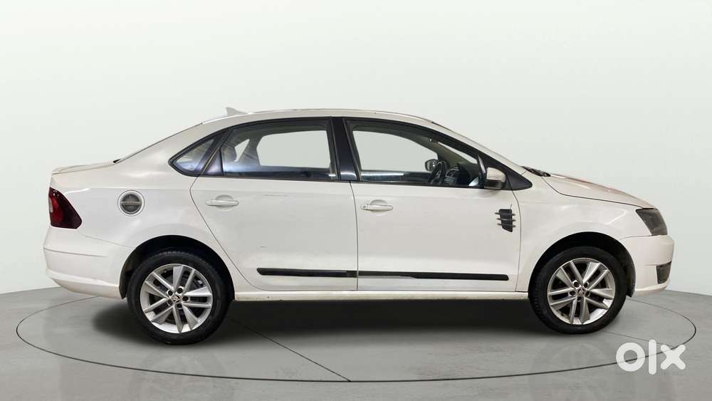 Skoda Rapid 1.6 Mpi At Style, 2018, Petrol