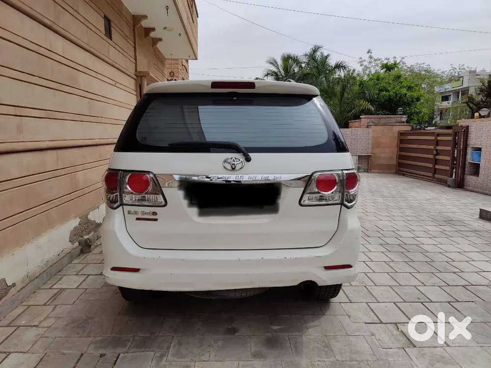 Toyota Fortuner 2012 Diesel 143000 Km Driven