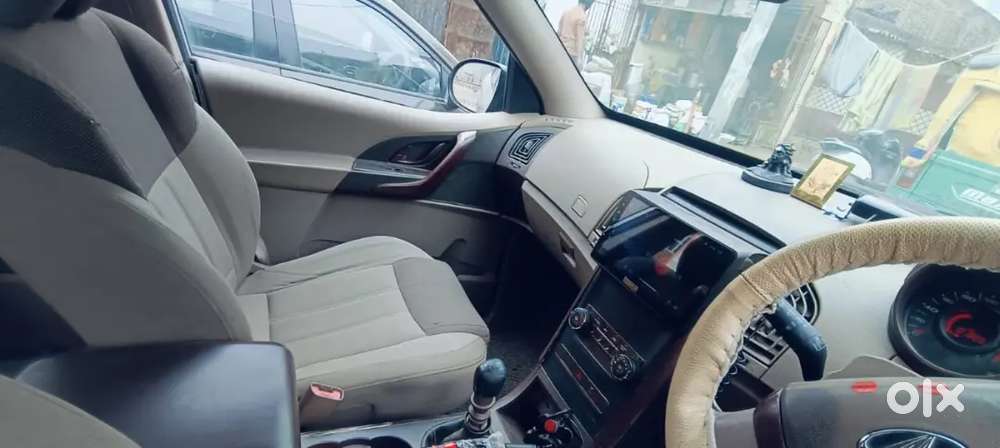 Mahindra Xuv500 2015 Diesel 130000 Km Driven