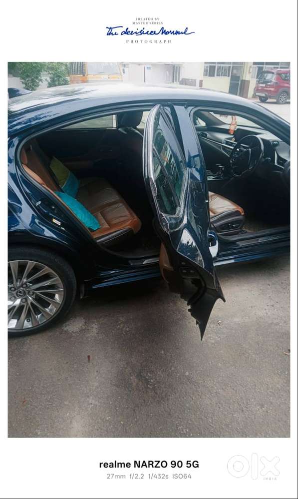 2019 Lexus Es 300h | 1 Owner-  School Director | Fancy No. | Showroom