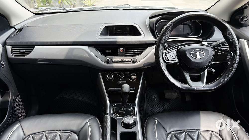 Tata Nexon 1.2 Revotron Xma Amt (s), 2023, Petrol