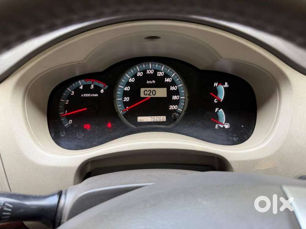 Toyota Innova 2.0 V, 2013, Diesel